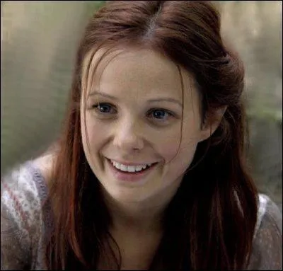 Quelle est l'arme que porte Jennsen ?