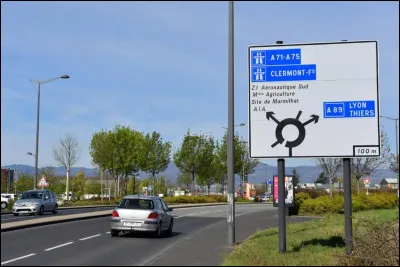 Le lieu le plus visit&eacute; d'Europe est la tour Eiffel...
