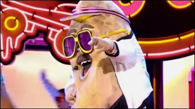 Un deuxi&egrave;me enqu&ecirc;teur express est venu sur le plateau de "Mask Singer" le vendredi 8 mai 2026 sous le costume de la patate pour aider les 4 enqu&ecirc;teurs, mais qui &eacute;tait sous le costume de la patate ?