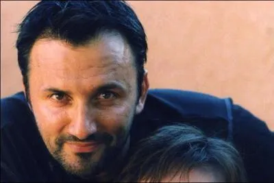 Avec cet animateur TV, il ne faut pas avoir de problmes acoustiques, c'est