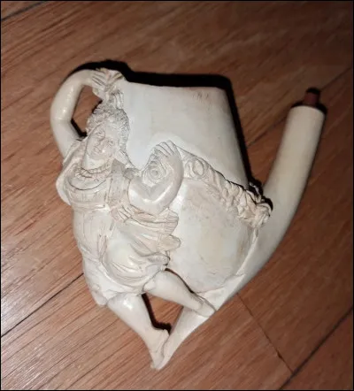 Quel &eacute;tait le v&eacute;ritable nom du chansonnier L&eacute;on Xanrof ?