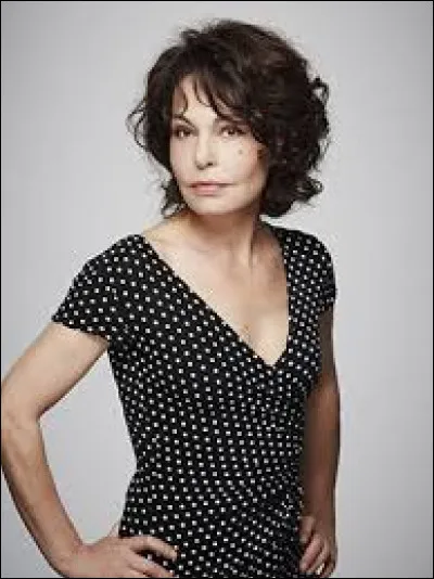 Elle &eacute;tait actrice et r&eacute;alisatrice et a fait partie de la bande &agrave; Ruquier :