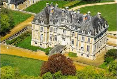 Nous terminons notre promenade au ch&acirc;teau de Purnon, &agrave; Verrue. Village Viennois, il se trouve en r&eacute;gion ...