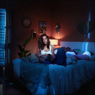 Quel est le titre du disque qu'Amel Bent a sorti en mai 2025 ?