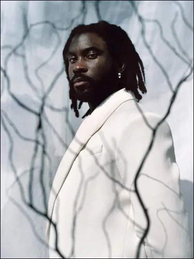 Laquelle de ces propositions correspond au titre de l'album que Damso a sorti en mai 2025 ?