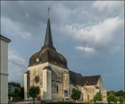 Nous terminons notre balade pr&egrave;s de l'&eacute;glise Saint-Saturnin, &agrave; Poulaines. Village Indrien, il se situe en r&eacute;gion ...