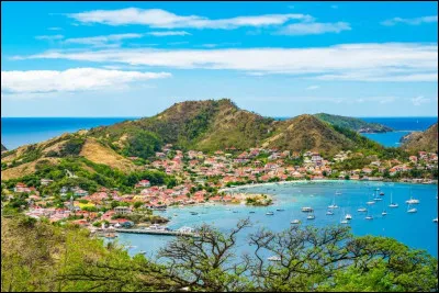 Combien d'&Eacute;tats ind&eacute;pendants ont tout ou partie de leur territoire aux Antilles ?
