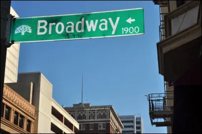 Pourquoi Broadway est-il connu &agrave; travers le monde ?