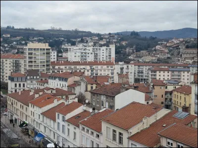 Le nom de cette ville est...