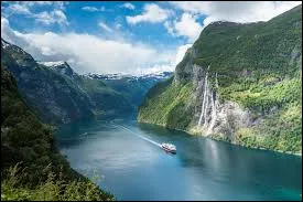 Dans quel pays se trouve le fjord de Geiranger ?