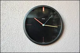 Combien de temps s'est &eacute;coul&eacute; entre 20 heures 05 et 23 heures 29 ?