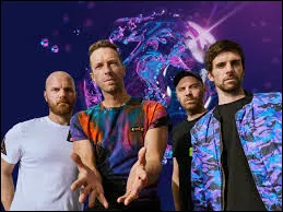 Avec quelle chanteuse Coldplay partage-t-il un duo sur la chanson "Hymn for the Weekend" ?