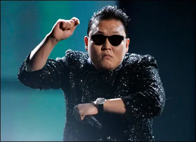 Quelle est la chanson la plus c&eacute;l&egrave;bre du chanteur ''PSY'' ?