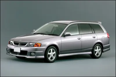 Con&ccedil;ue comme un v&eacute;hicule utilitaire pour ceux dont le mode de vie s'&eacute;loigne du "m&eacute;tro-boulot-dodo", ce break a &eacute;t&eacute; pens&eacute; pour les amoureux d'aventure. Quel est le nom de cette voiture ?