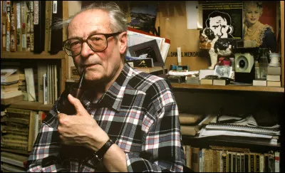 Qui est cet &eacute;crivain fran&ccedil;ais, auteur du roman policier ''Les Paletots sans manches'' ?