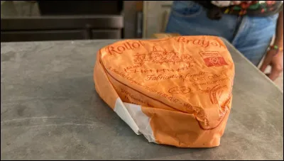 C'est un fromage typique de Picardie, &agrave; p&acirc;te molle et &agrave; cro&ucirc;te lav&eacute;e rose-orang&eacute; et souvent en forme de c�ur. C'est...