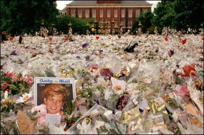 Dans quelle ville d&eacute;c&egrave;dent Diana Spencer et Dodi Al-Fayed ?