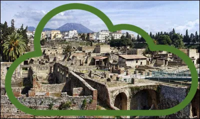 Quel site arch&eacute;ologique antique d'Italie li&eacute; &agrave; Hercule se cache derri&egrave;re le nuage ?