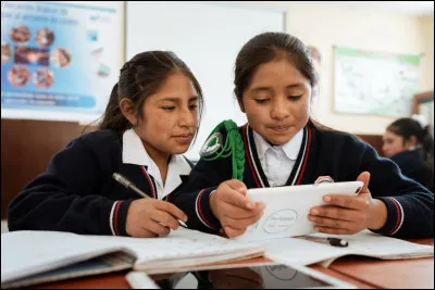 Quelle journ&eacute;e c&eacute;l&egrave;bre l'&Eacute;ducation &agrave; travers le monde ?