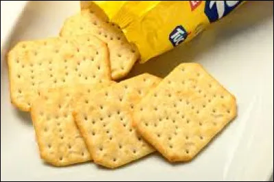 Quelle est la forme du c&eacute;l&egrave;bre biscuit "Tuc" ?