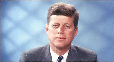 Dans quelle ville ''John Fitzgerald Kennedy'' a-t-il &eacute;t&eacute; assassin&eacute; ?