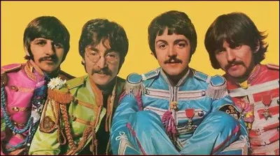 Cet album de 1967 contient les fameuses chansons ''Lucy in the Sky With Diamonds'', ''A Day in the Life'' et ''When I'm Sixty-Four''. Quel est-il ?