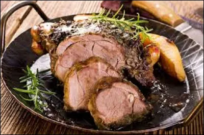 Quelle plante aromatique accompagne souvent l�agneau r&ocirc;ti ?
