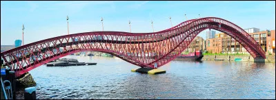 Le pont Python se trouve &agrave;...
