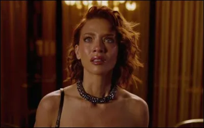 Voici Camila. Dans quelle s&eacute;rie Netflix est-elle un personnage central ?Ici, nous la voyons dans la saison 3.