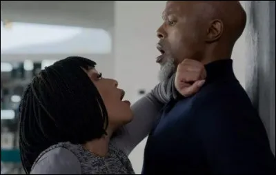 De quelle s&eacute;rie Netflix est tir&eacute;e cette photo ? On y voit notamment Leonard.