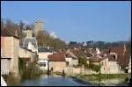 Les rues en pente de la ville, tage sur une colline entre la Brenne et le canal de Bourgogne, ont vu natre le naturaliste Buffon : son htel, la chapelle o il est inhum, le parc...