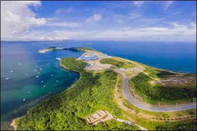 De quel pays d&eacute;pend l'&icirc;le Rousski ?