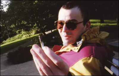 Dans les ann&eacute;es 90, le r&eacute;alisateur fran&ccedil;ais Lionel Soukaz se lance dans un projet de documentation de l'impact du sida sur la communaut&eacute; gay fran&ccedil;aise pendant une d&eacute;cennie. Quel est le nom de ce projet ?