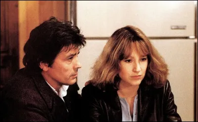 Elle incarne encore plusieurs personnages dans ce film de Bertrand Blier - Donatienne Pouget, la femme de la gare, Marie-Th&eacute;r&egrave;se Chatelard, l'institutrice f&acirc;ch&eacute;e avec Donatienne et Genevi&egrave;ve Avranches, l'&eacute;pouse du garagiste :