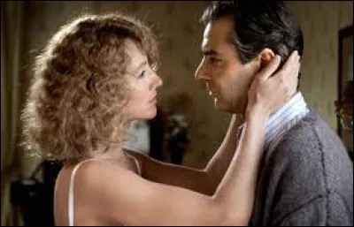 Dans ce film qui se d&eacute;roule en 1942, elle est Alice, une femme qui passe la ligne de d&eacute;marcation et arrive chez Charles (Christophe Malavoy) :