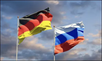 Combien de kilom&egrave;tres s&eacute;parent la Russie et l'Allemagne ?