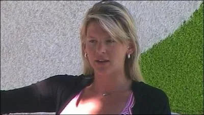 Quel est le nom de famille d'Amlie ?