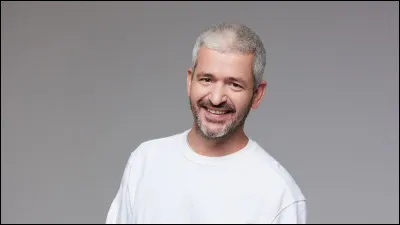 Qui est ce chanteur, auteur-compositeur et interpr&egrave;te du titre ''Chanson pour un enterrement'' ?