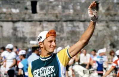 Benoit dans ce film est sur son vlo, cest ...