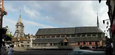 L'&eacute;glise Sainte-Catherine de Honfleur est la plus grande &eacute;glise en bois de France.