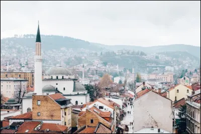 Les Jeux olympiques d'hiver de 1984 - La rivi&egrave;re Miljacka - Une ville symbole de la coexistence entre plusieurs peuples