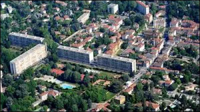 Quelle ville se situe dans le d&eacute;partement du Rh&ocirc;ne ?
