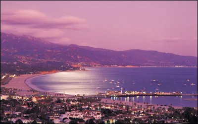 Quelle s&eacute;rie t&eacute;l&eacute;vis&eacute;e am&eacute;ricaine porte le nom d'une ville de Californie ?