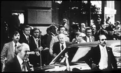 G&eacute;rald Ford, pr&eacute;sident de 1974 &agrave; 1977, figure parmi ceux qui ont subi des tentatives d'assassinat : quelle est sa particularit&eacute; ?