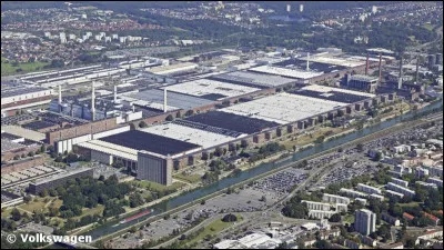 Quelle ville allemande est le berceau des Volkswagen ?