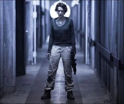 En 2009, elle joue ensuite dans un film d'horreur franais 'Mutants', dans lequel, seule avec son mari, elle tente de survivre. Quel est son mtier dans ce film ?