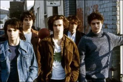 L'anne d'aprs, elle incarne Christine dans 'Le Pril Jeune' de Klapisch. Lequel de ces acteurs n'tait pas  ses cts,  l'affiche de ce film ?