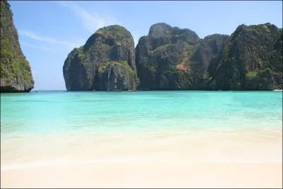 En 2000, elle commence rellement  se faire connatre du grand public grce  un petit rle dans un film de Danny Boyle, dont le casting regroupe d'autres franais. De quoi s'agit-il ?