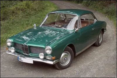 Cette voiture marque la transition stylistique de l'ancien motoriste d'avion, passant d'un style baroque au classicisme que nous connaissons tous. Avant l'arriv&eacute;e de la "Neue Klasse", sa production est rest&eacute;e tr&egrave;s confidentielle. Saurez-vous me donner son nom ?