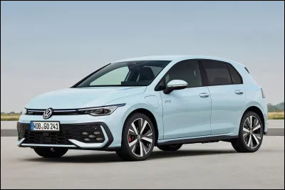 D&eacute;clin&eacute;e en version hybride rechargeable depuis 2014, cette compacte franchit un v&eacute;ritable cap avec sa derni&egrave;re g&eacute;n&eacute;ration. En effet, la version sportive purement thermique s'av&egrave;re d&eacute;sormais moins puissante que sa variante hybride. Quelle voiture correspond &agrave; cette description ?
